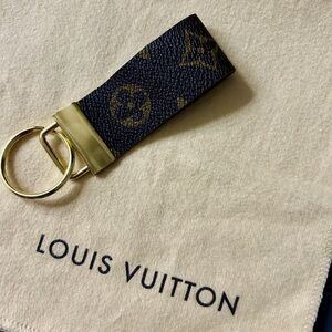 😍LV Keychain (from keepall 50 bag)